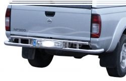 Nissan NP300 rear bumper protection - type: pipe with corners фото 0