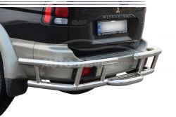 Защита заднего бампера Mitsubishi Pajero Sport 1997-2008 - тип: с подножкой фото 0
