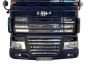 Накладки на решітку радіатора верхню DAF XF - на капоті фото 11