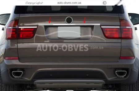 Накладка над номером BMW X5 E70 2007-2013 фото 1
