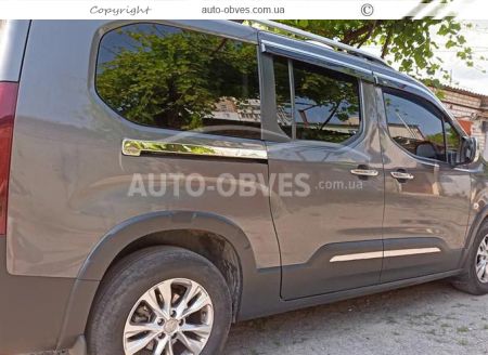 Overlays on the moldings of sliding doors Toyota Proace City photo 2