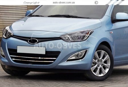 Pads on the grille Hyundai i20 2012-2014 photo 2