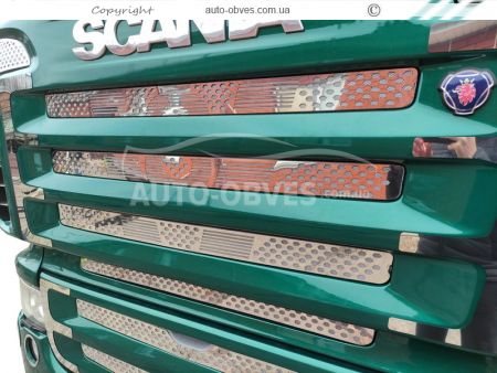 Накладки на решітку Scania 2004-2010 з написом V8 фото 7