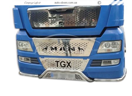 Накладка на решетку капота MAN TGX - тип: на капот под лого фото 1