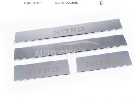 Накладки на пороги Dodge Nitro - тип: верх фото 1