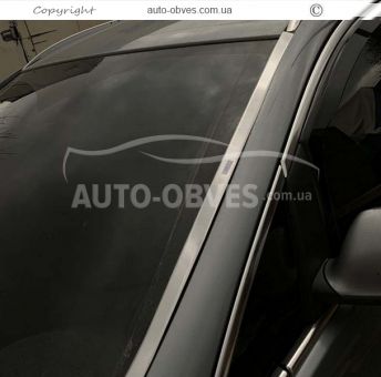 Молдинги на лобовое стекло Opel Astra J фото 3