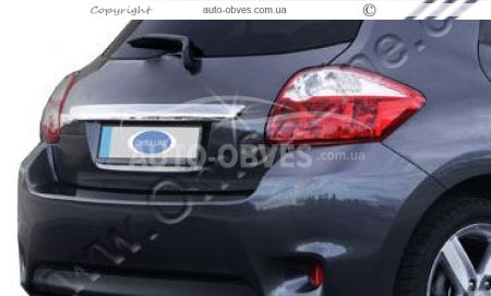 Накладка над номер Toyoyta Auris фото 2