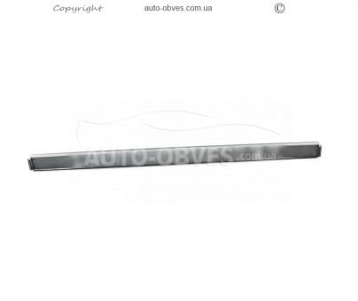 Накладка над номер - хром планка Toyota Land Cruiser 200 2016-2021 фото 1