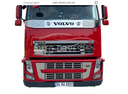 Накладки на решітку верхню в капоті Volvo FH евро 5 рестайл фото 7