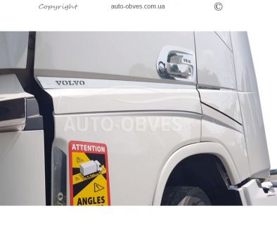 Molding overlays on Volvo FH euro 6 doors фото 1