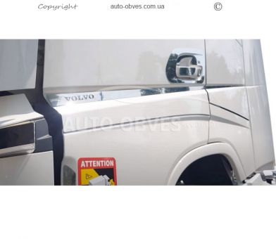 Molding overlays on Volvo FH euro 6 doors фото 2