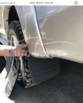 Брызговики Toyota Hilux 2012-2015 -тип: задние короткие 2шт, среднее качество, без креплений фото 2