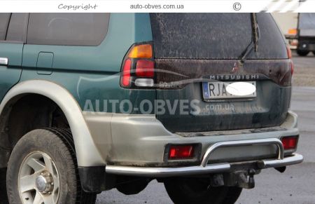 Защита заднего бампера Mitsubishi Pajero Sport I - тип: углы с обводкой фаркопа фото 2